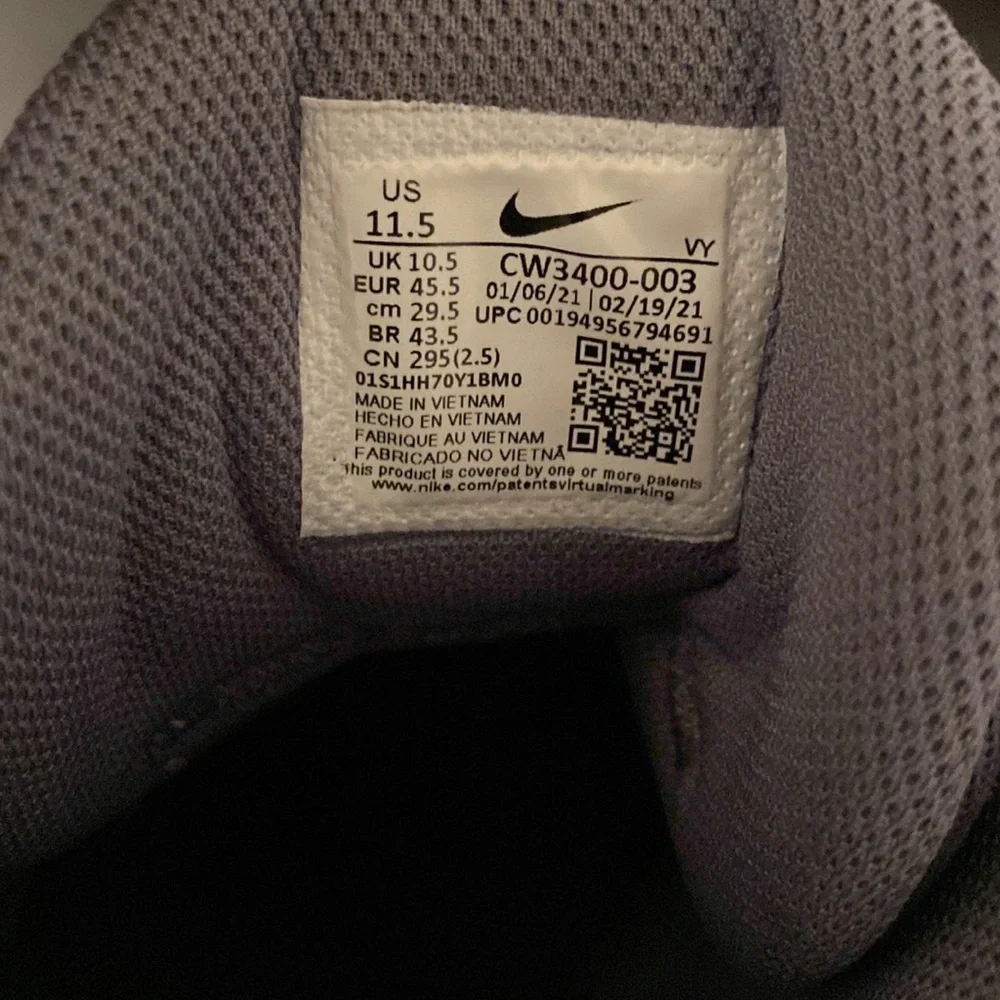 Nike 11.5 - Picture 7 of 15